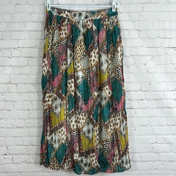 NorthStyle Dresses & Skirts - NorthStyle Multicolored Patchwork Quilted Broomstick Floral Skirt Size Medium